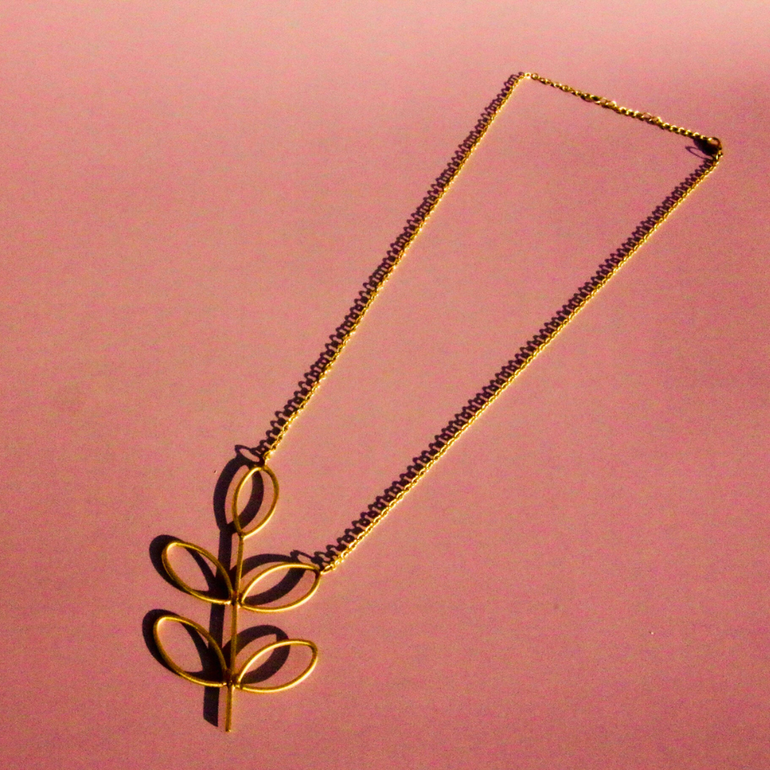 Penida Leaf Necklace