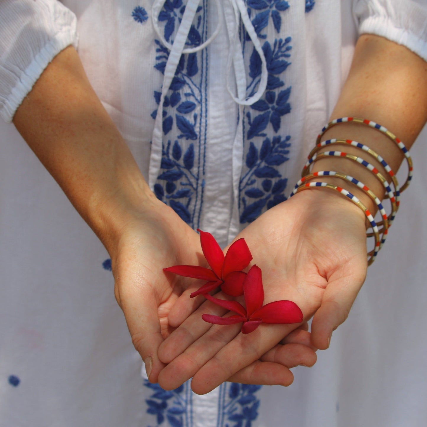 Stylish Vientiane Bangle