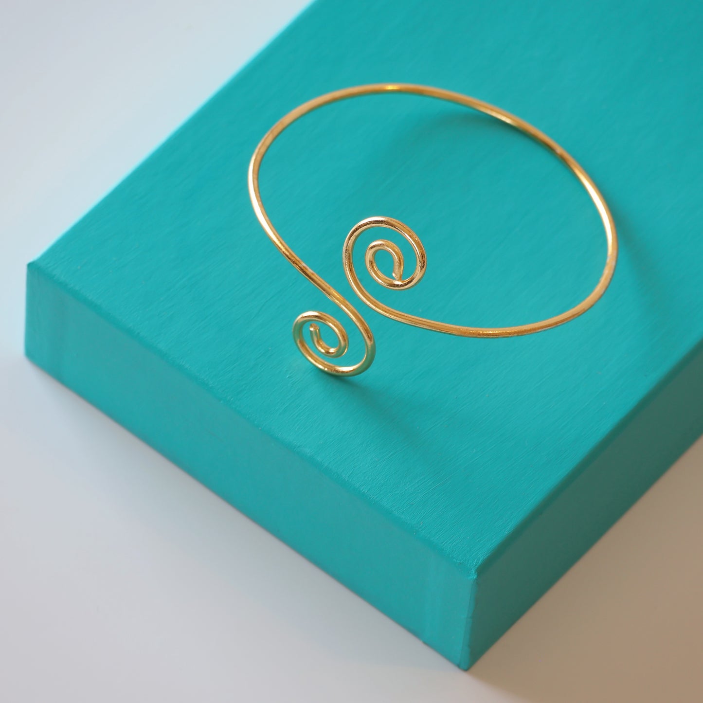 Double Swirl Arm Cuff