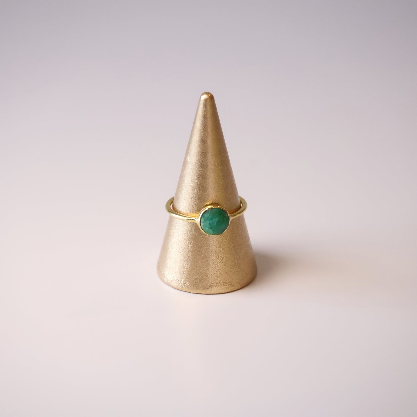 Graceful Green Ring