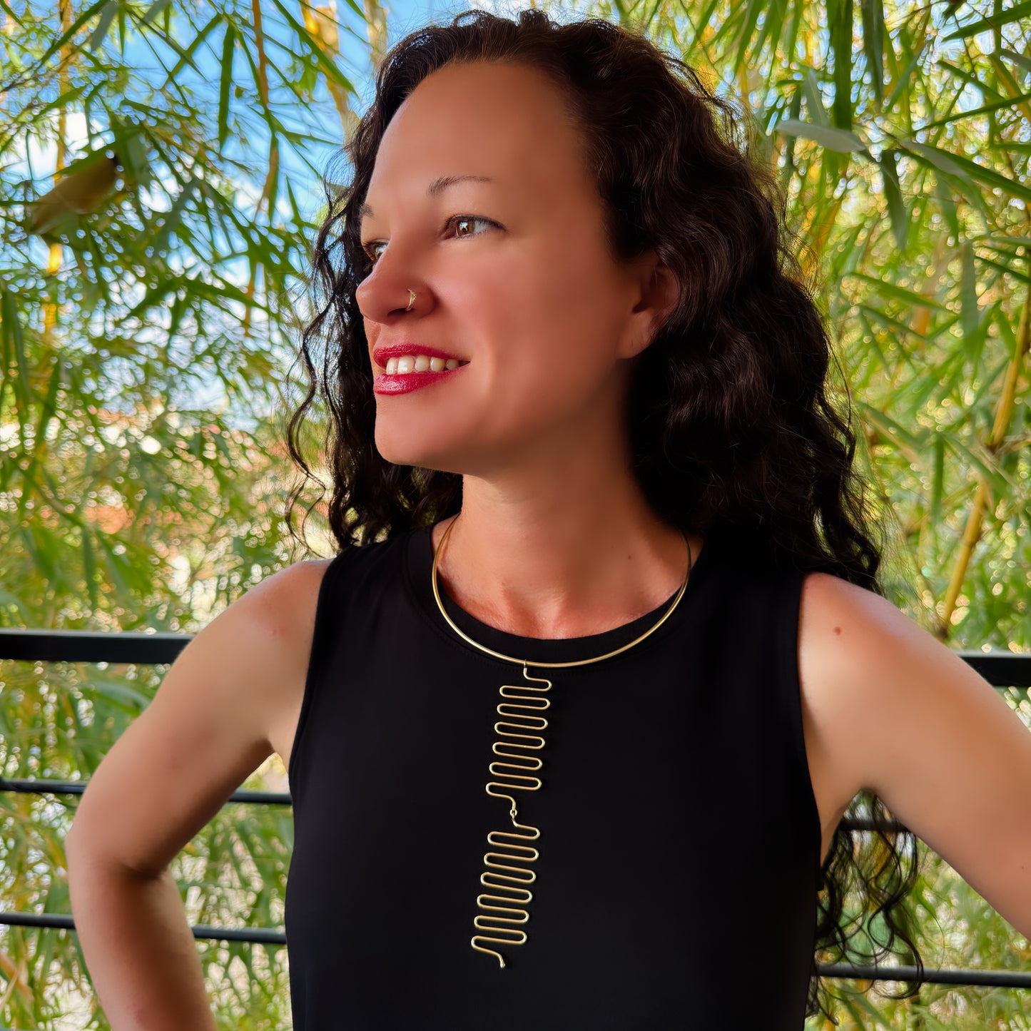 Flowing Current Hasli Necklace