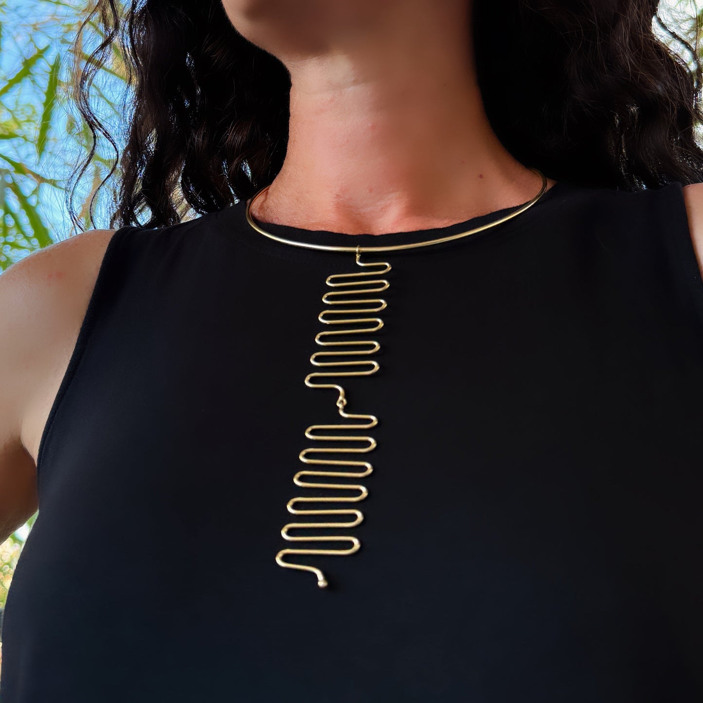 Flowing Current Hasli Necklace